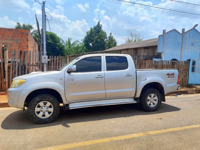 Toyota Hilux CD SRV D4-d 4X4 3.0 TDI Dies 2006