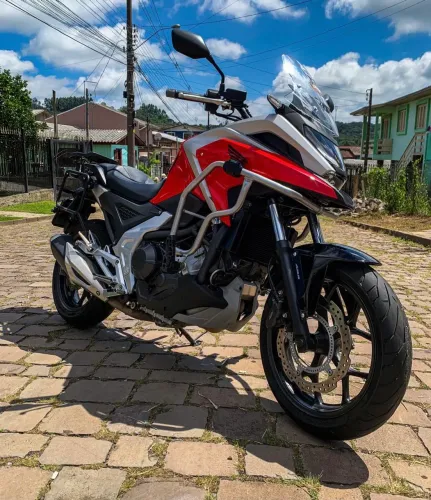 Vendo NC750X ! Com acessórios (Baús)