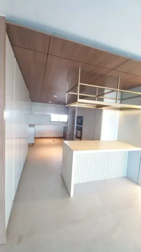 Apartamento à venda - 245m² - 4 quartos - 4 banheiros - 04 vagas de garagem - Residencial