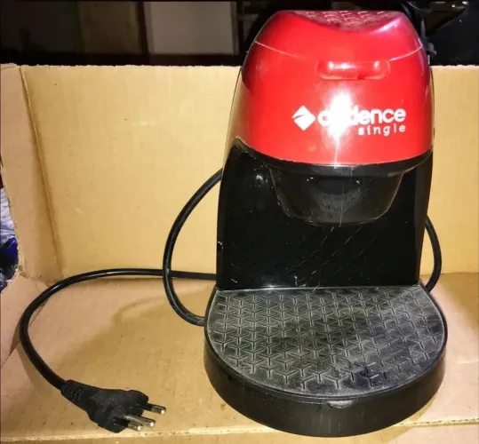 CAFETEIRA CADENCE SINGLE 220V