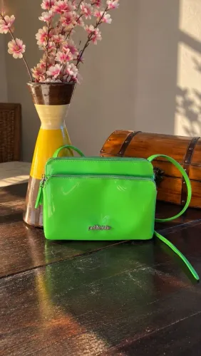 Bolsa seminova Petite Jolie 