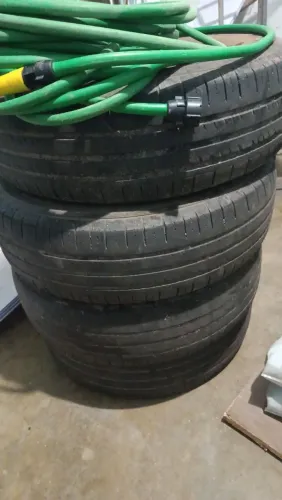 Pneus meia vida 175/75R13