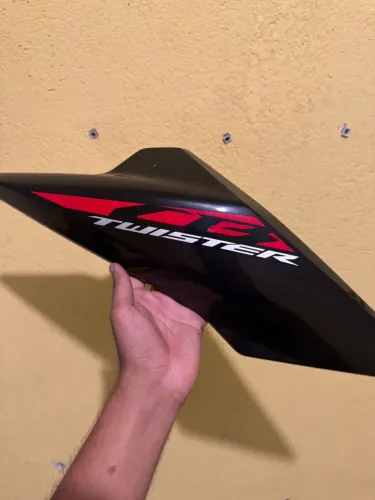 Par de asa cb300