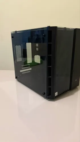 Gabinete Corsair 280X - Elegância e Alto Desempenho
