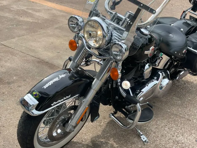 Moto muito nova para pessoas exigentes