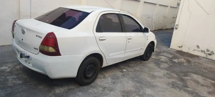 Toyota Etios XS Sedan 1.5 Flex 16V 4P Mec. 2013