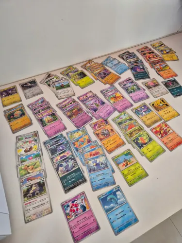 100 cartas Pokémon originais SEM REPETIR. Coleções 151, Destinos de Paldea, TEF, M23 e SCR