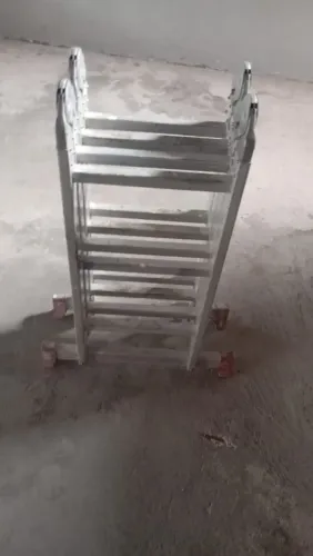 Escada de Alumínio 