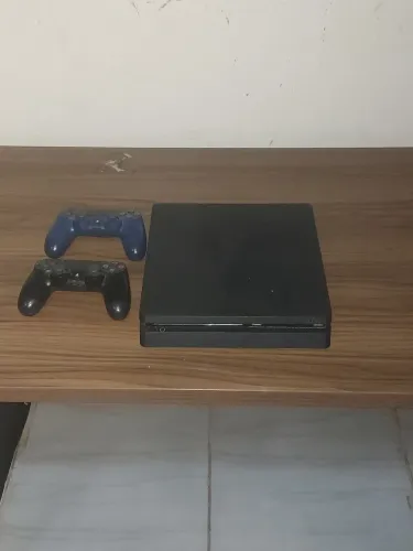 PS4 Slim 1TB Bivolt + 2 Controles Originais + 6 Jogos - R$ 1.700