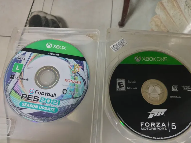Vendo jogo Xbox PES 2021 i um jogo forza 5 PES 250 i o Forza ?