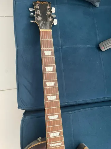 GUITARRA MENPHIS + PEDALEIRA