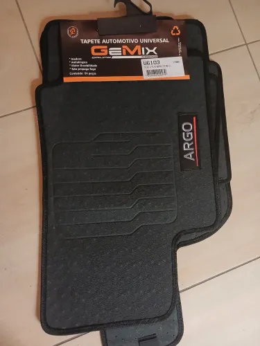 Tapete automotivo