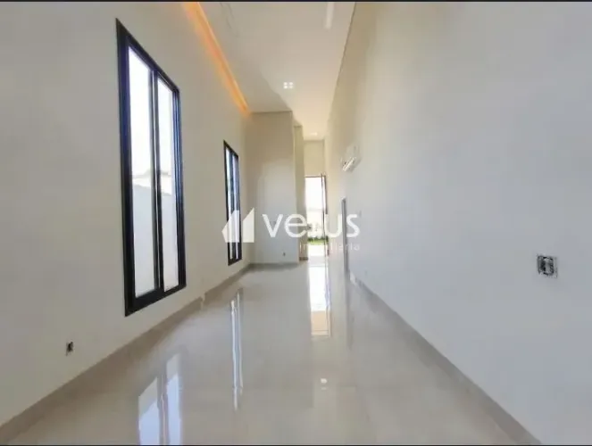 CASA EM CONDOMÍNIO para aluguel, 3 quartos, 3 suítes, 2 vagas, LARANJEIRAS - Uberlândia/MG