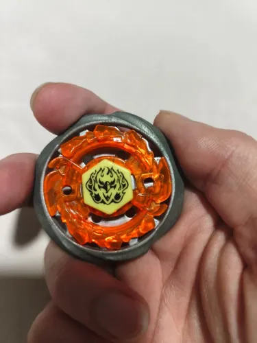 Burn Fireblaze 135MS Beyblade LEGENDS hasbro