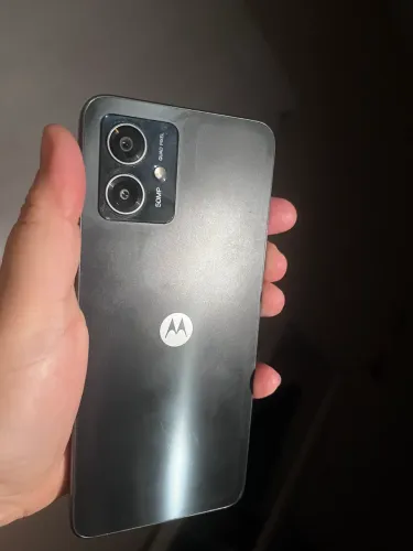 Vendo celular MOTOROLA G14, 128 Gigas sem marcas de uso, aceitamos cartão.