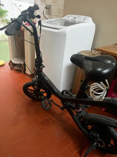 Bicicleta Elétrica Dobrável V1 350W 36V - Compacta, Suspensão Dupla