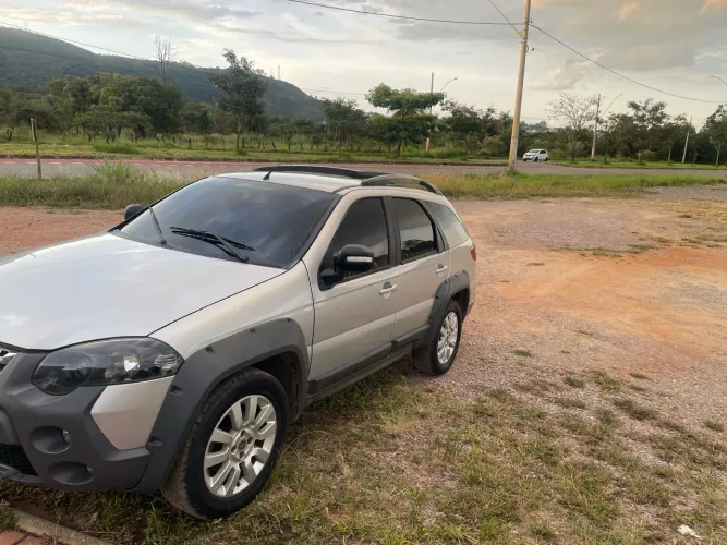 Fiat Palio Weekend Adventure Locker 1.8 Flex 2019