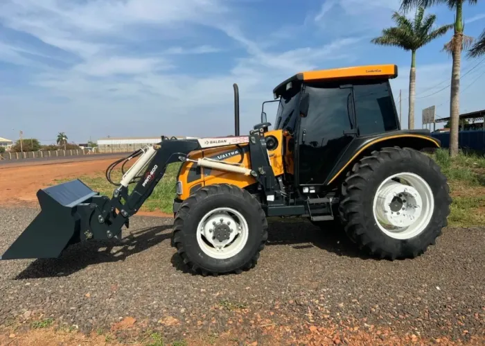 Trator Valtra BM100 Cabinado 16/16 - Entrada de 10%