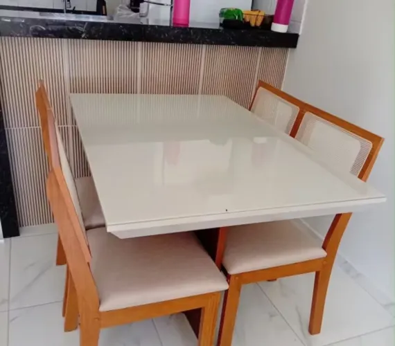 Vendo Tampo + Vidro de mesa 4 lugares