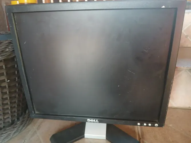 Monitor Dell de 17 polegadas