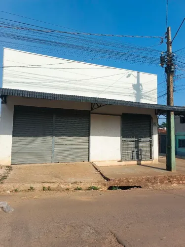 Vendo ponto comercial com casa nos fundos bem localizado Av Q cidade Jardim