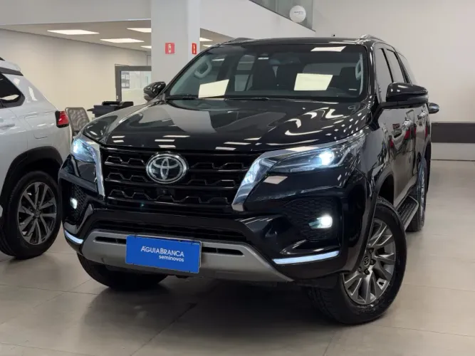 Toyota Hilux SW4 SRX 4X4 2.8 TDI 16V Dies. Aut. 2023