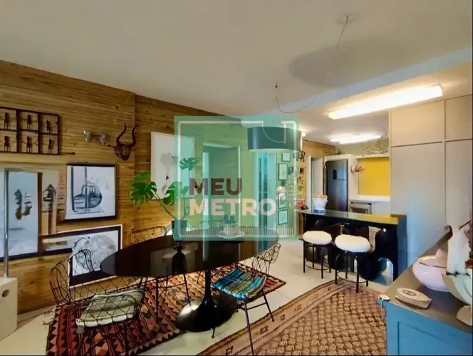 Apartamento à venda com 5 dormitórios, no Centro, em Florianópolis.