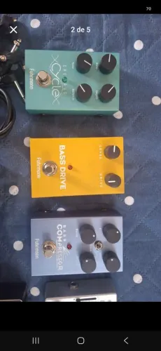 Pedal para contrabaixo ou guitarra