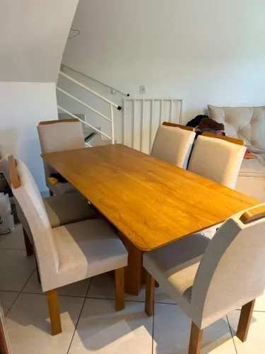 Mesa de jantar com 6 Lugares