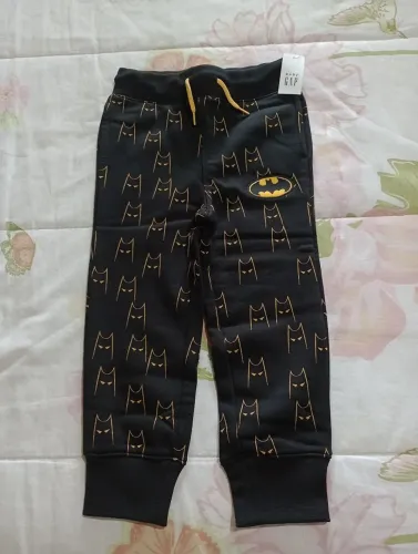 Calça Gap Jogger do Batman Nova, Original e com Etiqueta 120,00 reais 