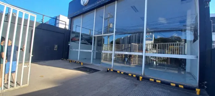 Oportunidade!!!! Alugo Lojão com escritório, 400 m2 no Lucaia / Rio Vermelho