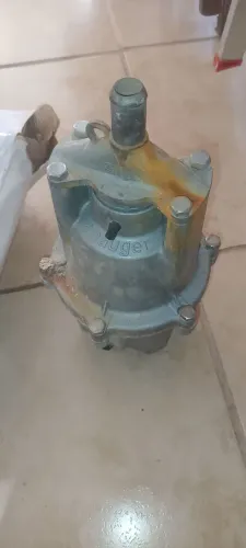 Bomba de poço queimada 