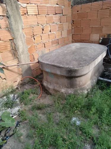 Vendo caixa d'água 1.000 lts: R$: 200,00.