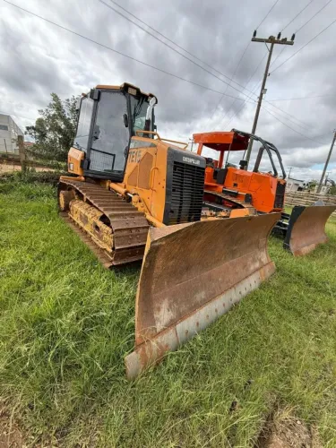 Trator de esteira caterpillar D5 k ano 2011 com esqualificador