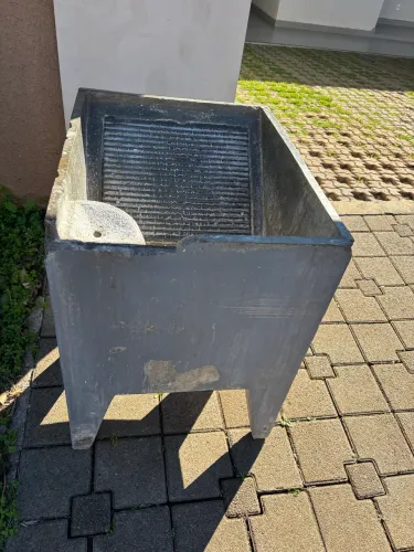 Doação tanque concreto