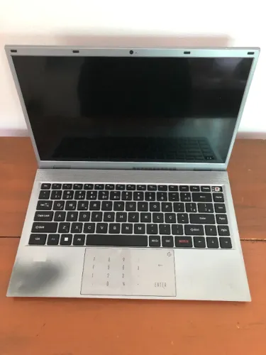 Notebook i3 10ª Geração SSD NVMe - Rápido e Pronto para Uso