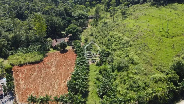 Sítio com Área Total de 127.324m² em Schroeder, SC