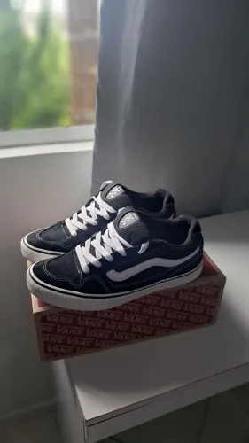 Tênis Vans original, tamanho 43.