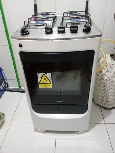Fogão Consul 4 bocas.