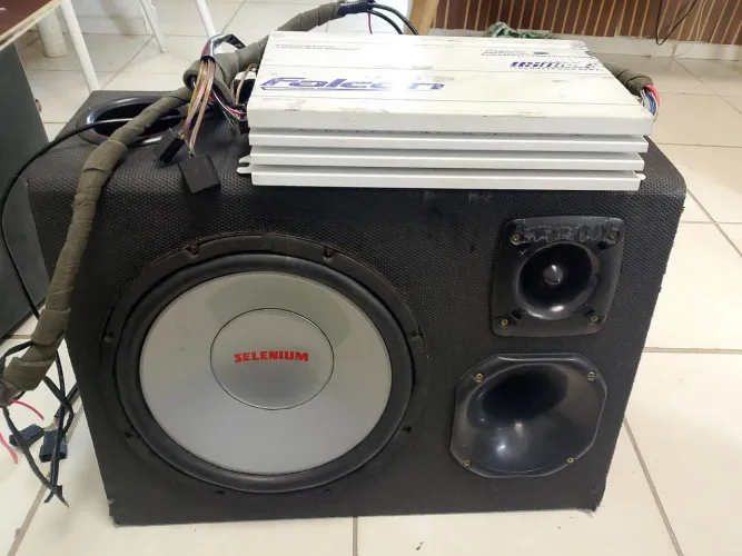caixa trio e módulo 1100 watts