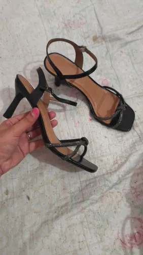 Salto Baixo Preto Novo N°39