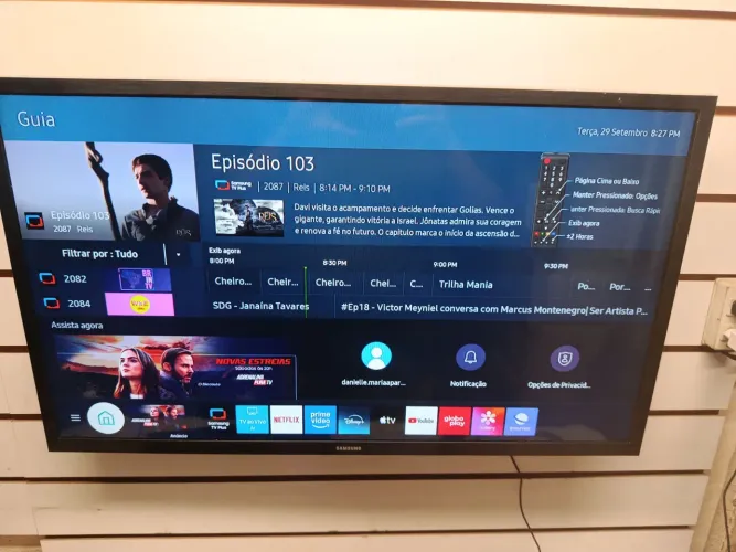 Tv Samsung tysen 32 Polegadas com canal Samsung vários apps rápido em tudo