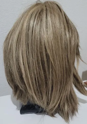 Peruca cabelo natural e sintético