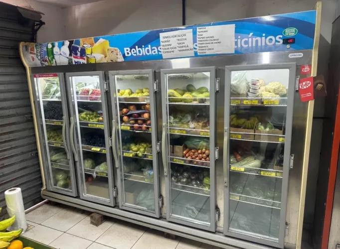 Expositor Auto serviço 5 portas