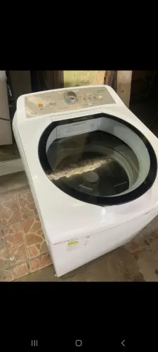 Lavando roupa Brastemp