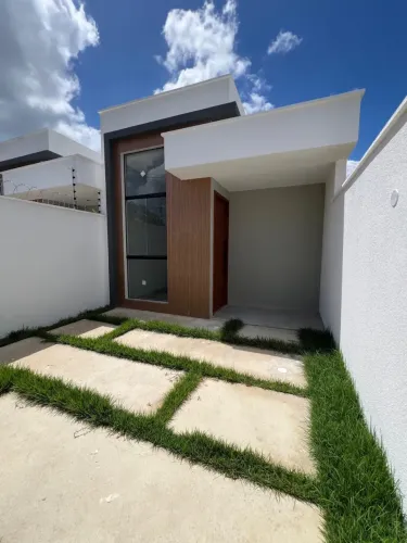 Alugo casa fora de condomínio no bairro sim