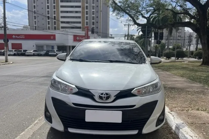 Toyota Yaris XL Sedan 1.5 Flex 16V 4P Aut. 2020