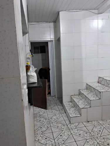 Aluga-se casa, lojas e kitnet