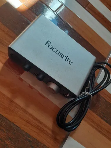 Interface de Audio (Itrack Solo)