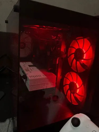 PC Gamer completo com placa de vídeo dedicada.